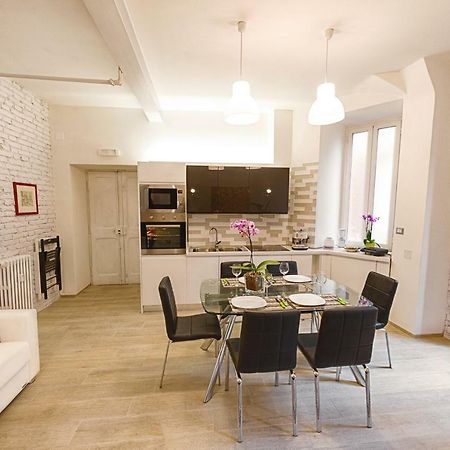 Modern Apartment Near Colosseum Rome Buitenkant foto