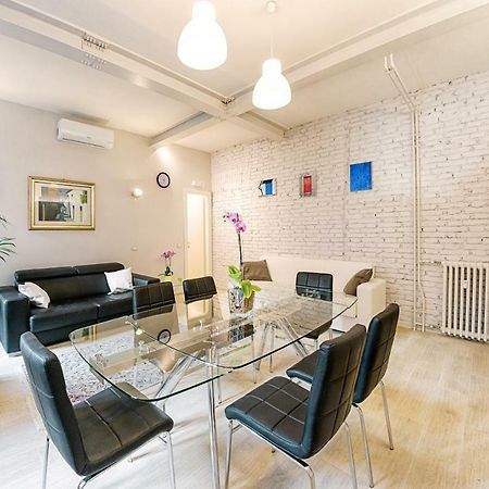 Modern Apartment Near Colosseum Rome Buitenkant foto