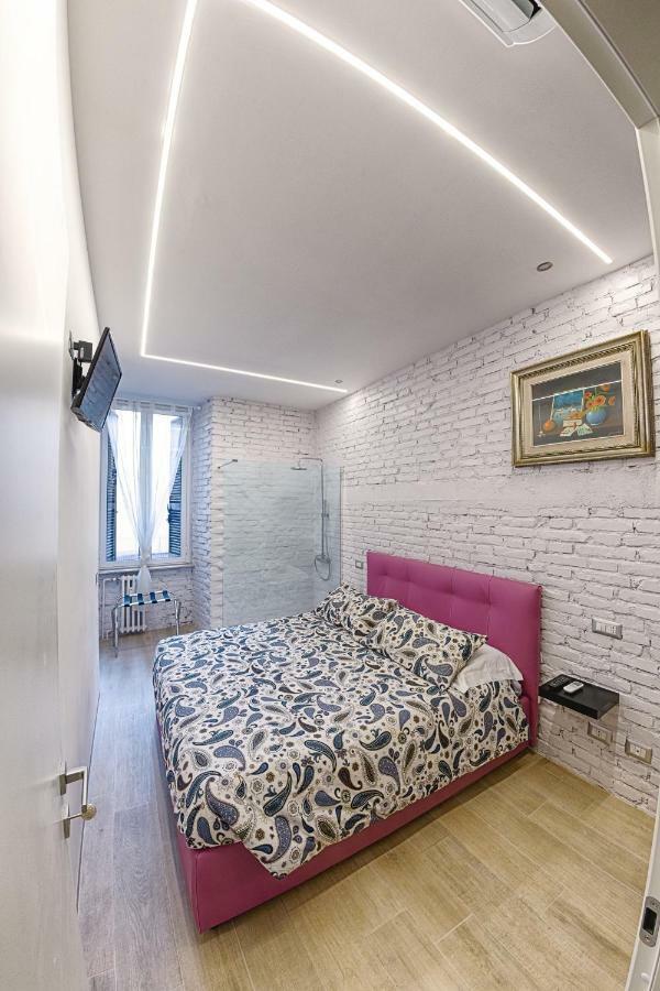 Modern Apartment Near Colosseum Rome Buitenkant foto
