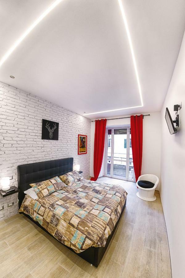 Modern Apartment Near Colosseum Rome Buitenkant foto